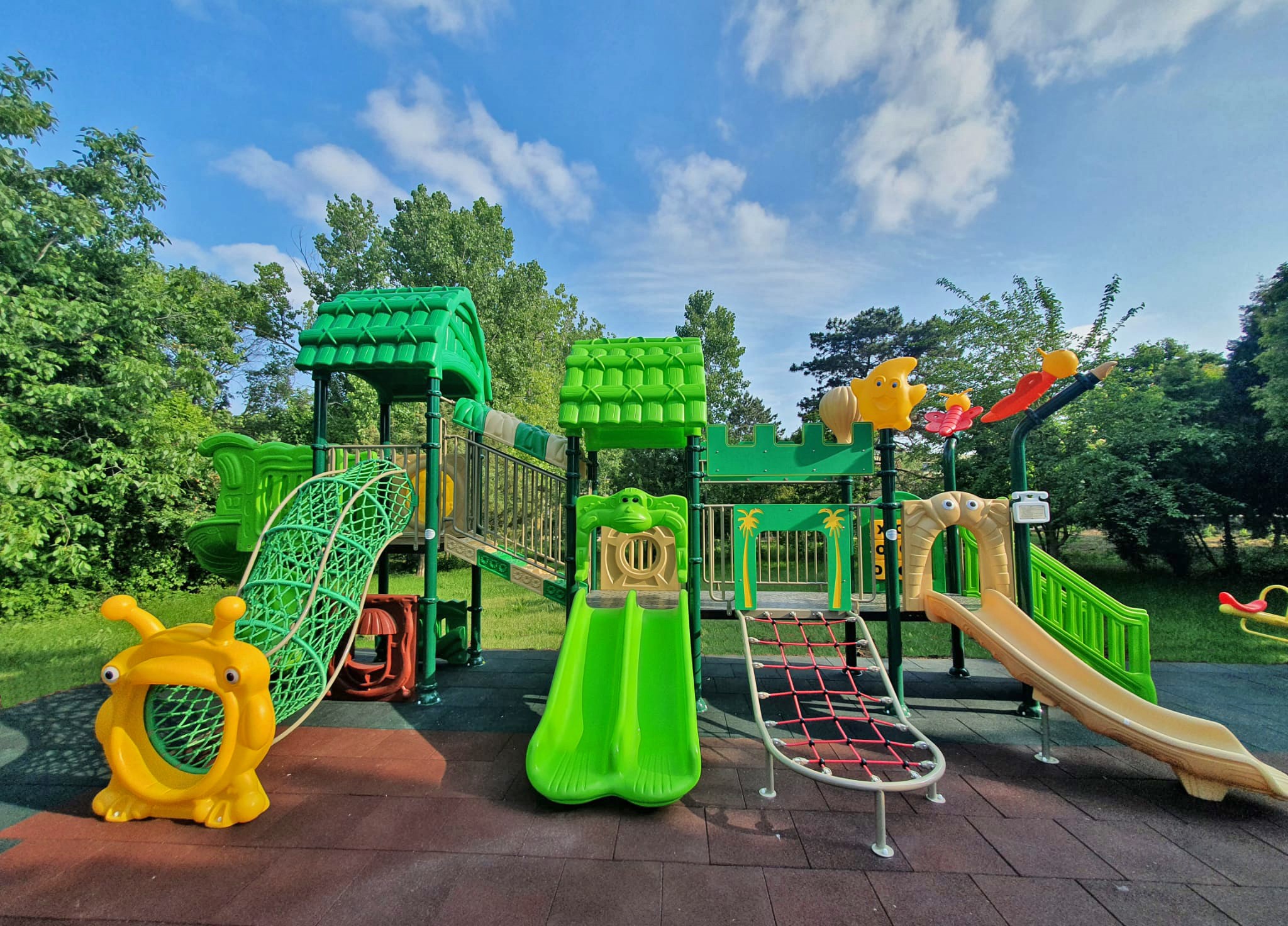 Amenajare complex de joacă de exterior și zonă fitness, Hotel 2D Resort & Spa, Neptun