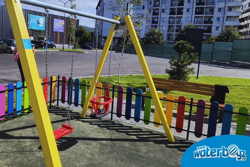 Designing outdoor playground Annabella Ramnicu Valcea