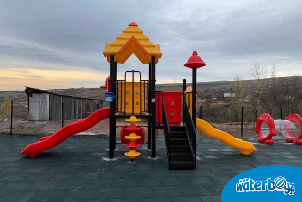 Designing outdoor playground, Deleni