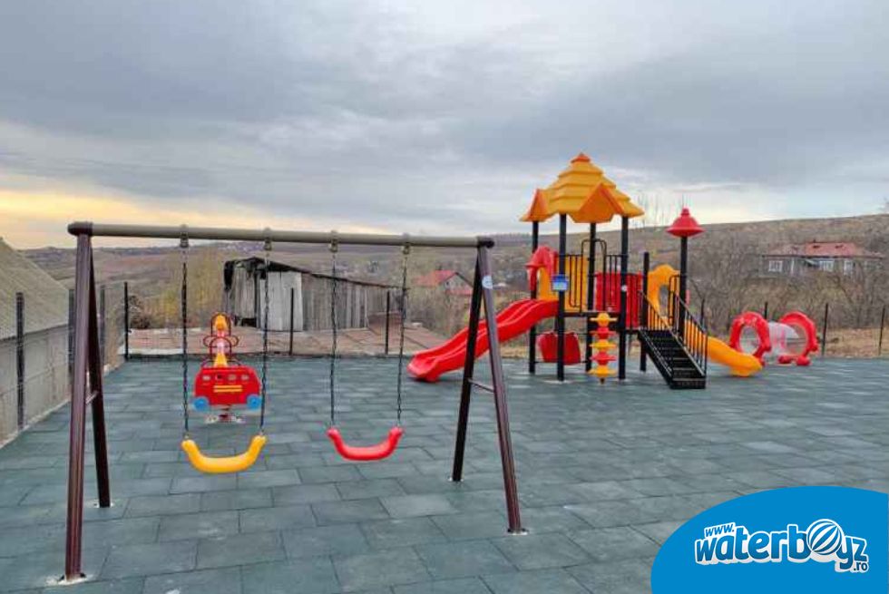 Designing outdoor playground, Deleni