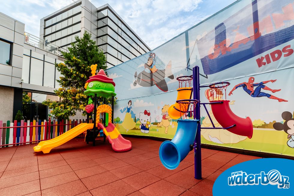 Arranging outdoor playground Kity Bity Kindergarten, Constanta
