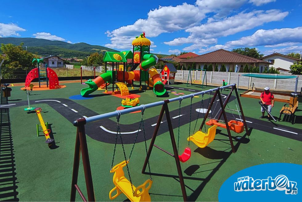 Amenajare loc de joaca Poppy's Playground Micesti, Alba Iulia