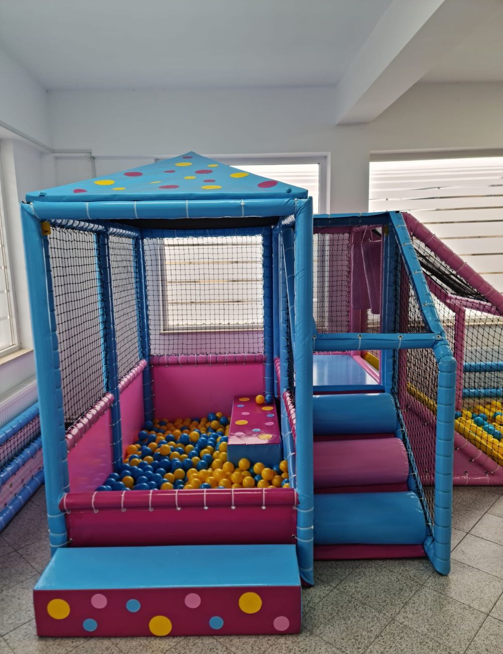 Amenajare loc de joacă de interior Funtastik Kids, Bistrita