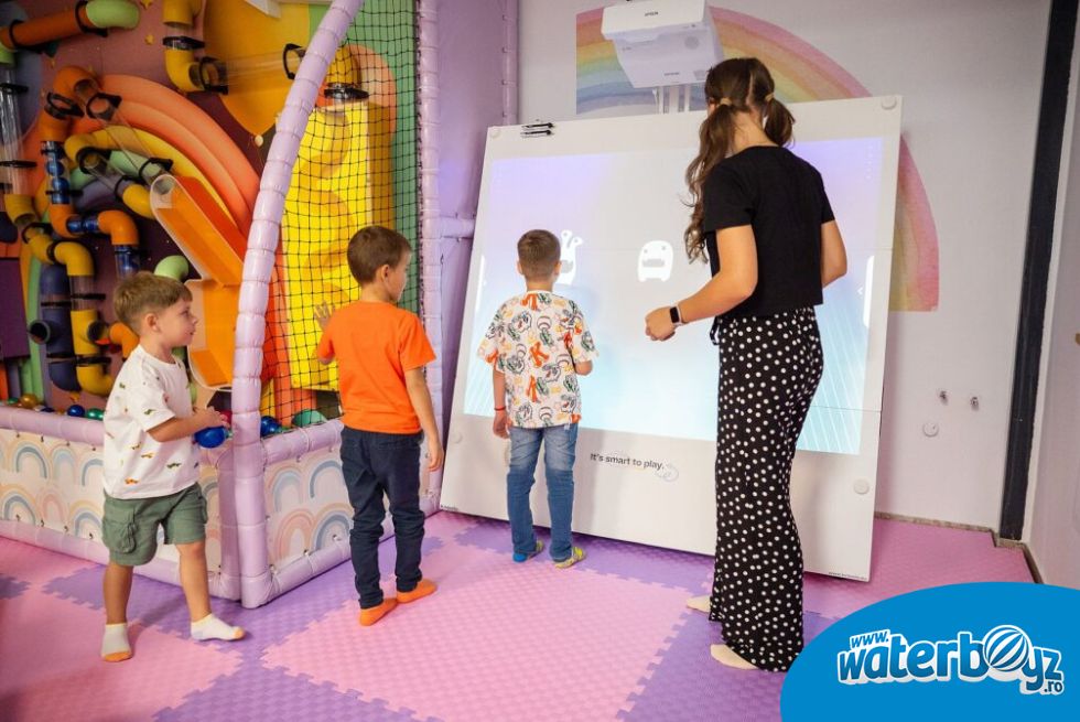 Amenajare complex de joaca exterior si interior DAF Kids Timisoara