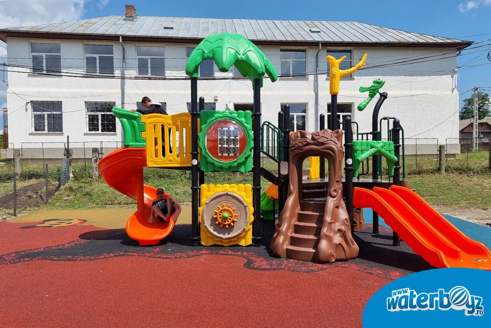 Amenajare complex de joaca de exterior Plugari, Iasi