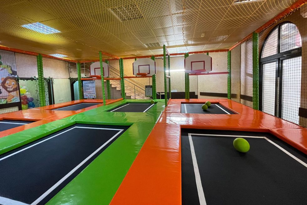 Amenajare loc de joaca de interior Jungle Jump, Targoviste