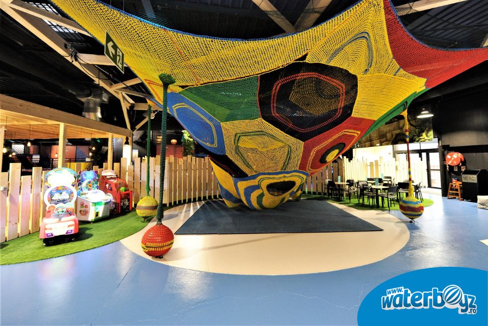 Locurile de joacă la mall: sfaturi pentru amenajarea unor spații family-friendly